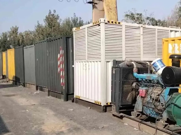 新青200KW柴油发电机机组每小时油耗是多少?